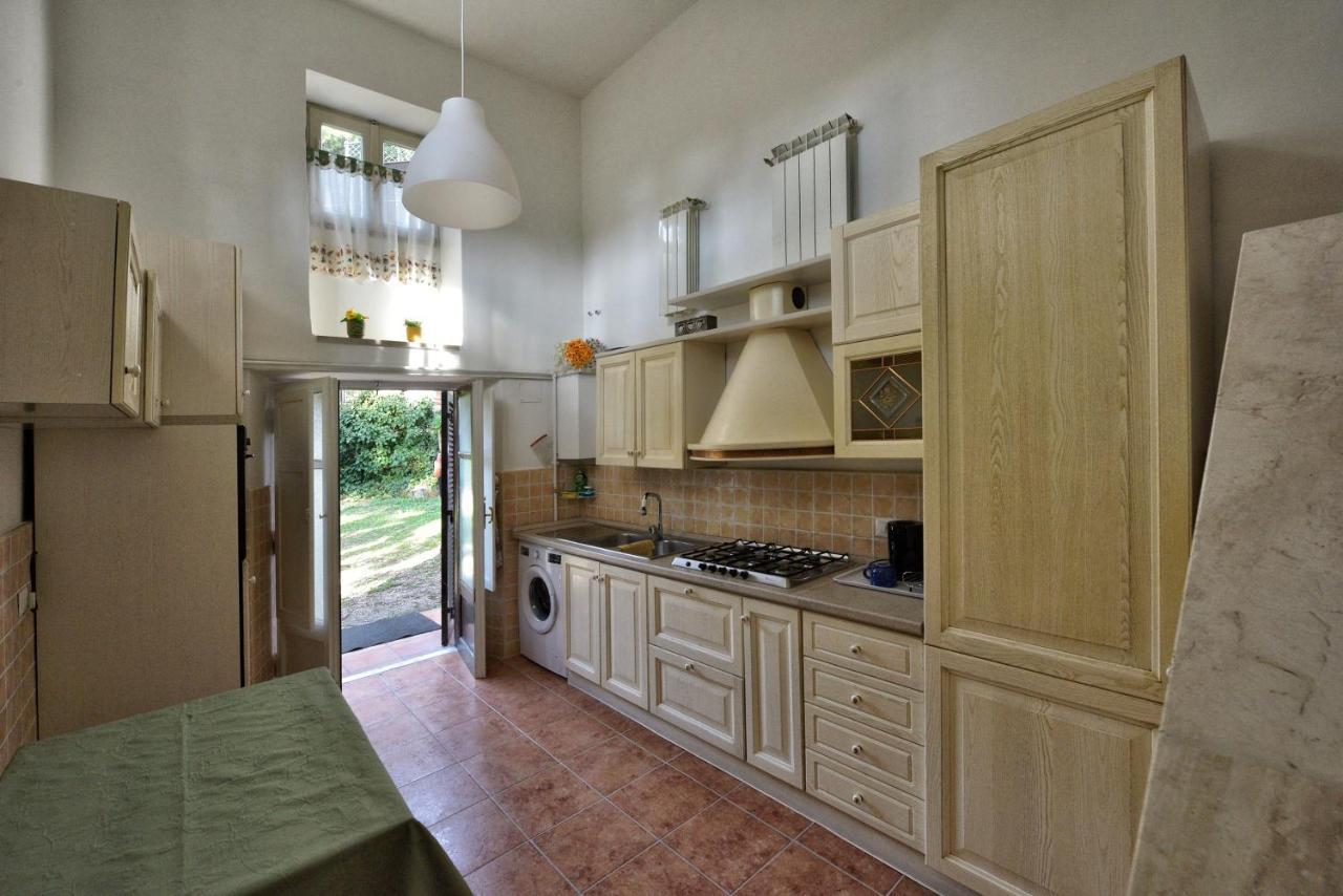 רומא Comfort Rooms Villa Gaia Tor Vergata מראה חיצוני תמונה