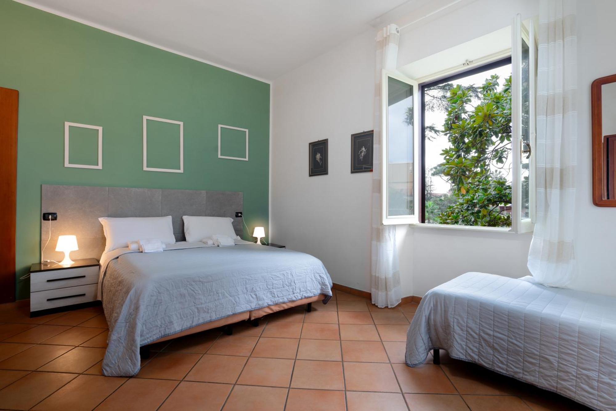 רומא Comfort Rooms Villa Gaia Tor Vergata מראה חיצוני תמונה