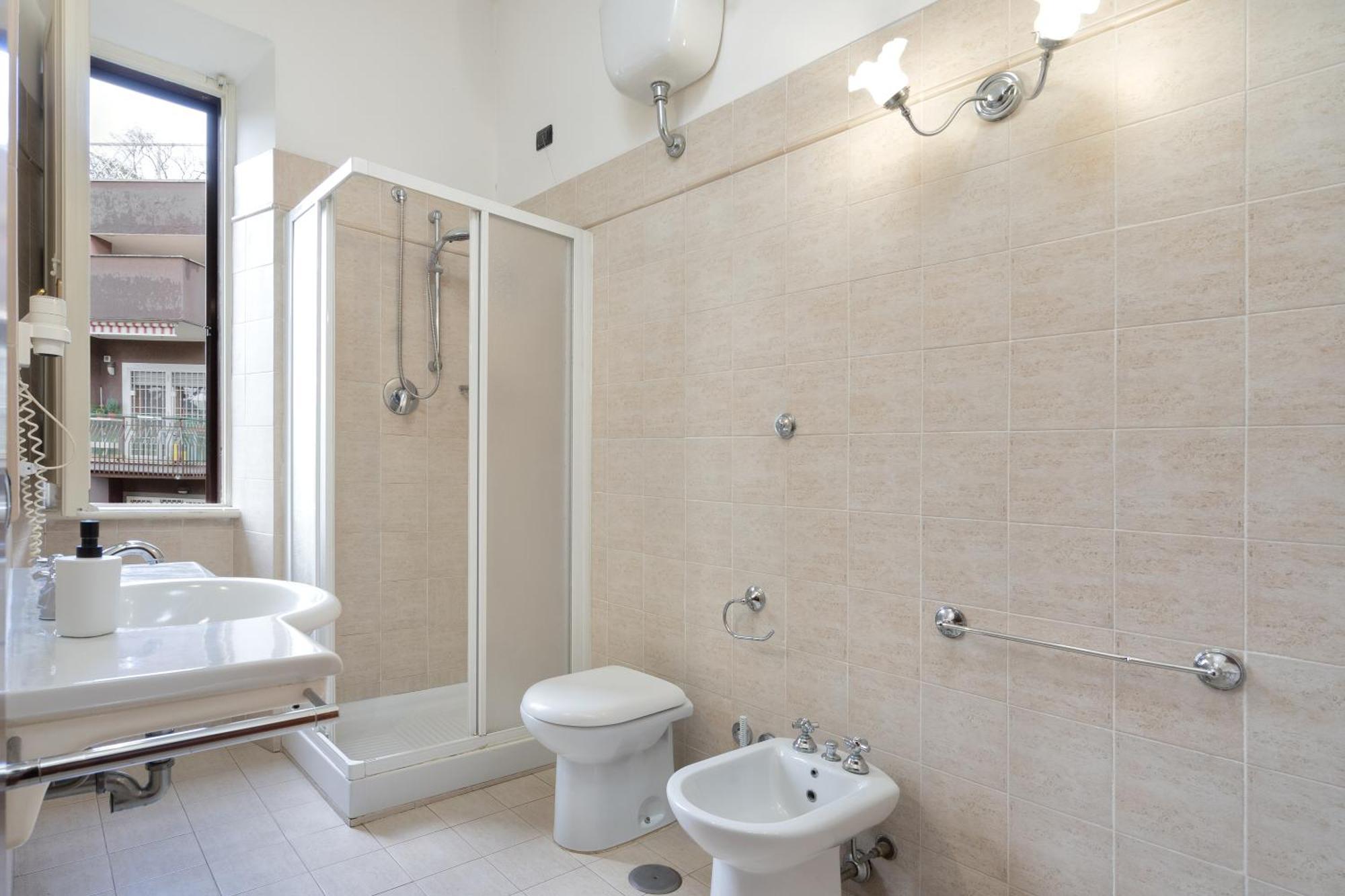 רומא Comfort Rooms Villa Gaia Tor Vergata מראה חיצוני תמונה