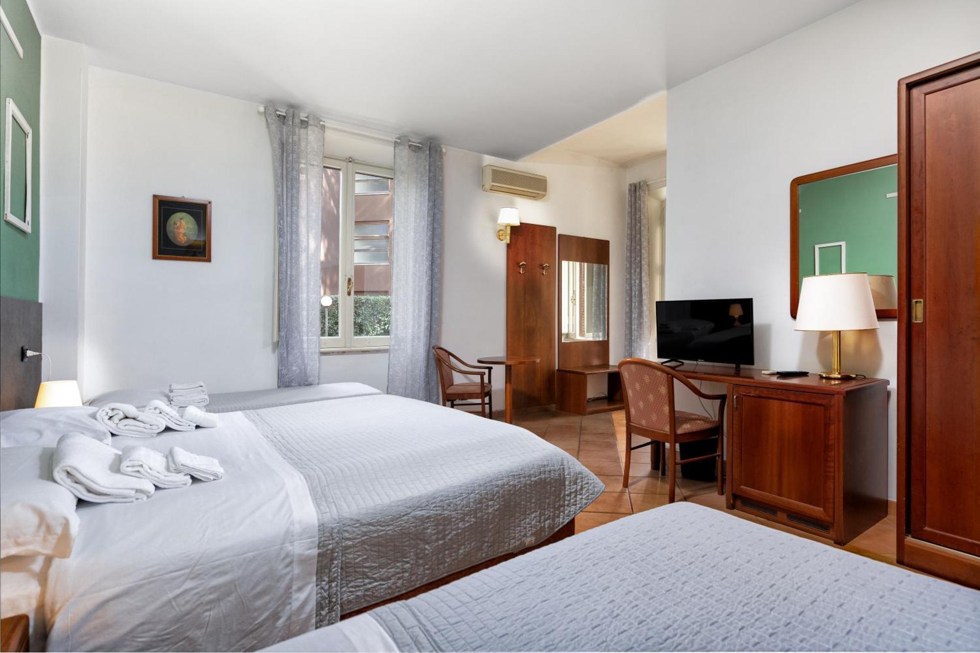 רומא Comfort Rooms Villa Gaia Tor Vergata מראה חיצוני תמונה